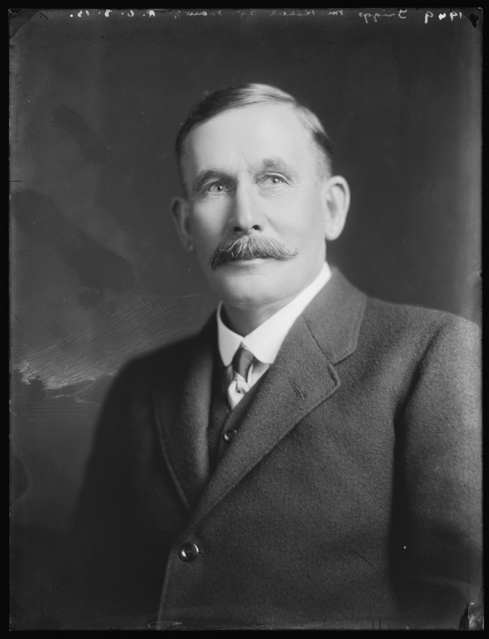 Robert Triggs 1/1-014969-G Alexander Turnbull Library