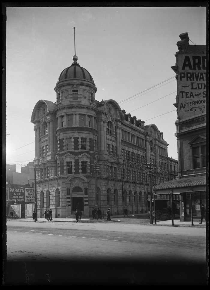 Public Trust building, Wellington, c. 1909. Te Papa (B.027799)